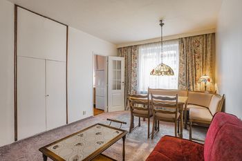 Prodej bytu 2+1 v osobním vlastnictví 71 m², Praha 6 - Dejvice