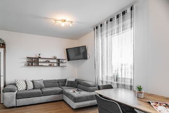 Prodej bytu 2+1 v osobním vlastnictví, Praha 9 - Letňany