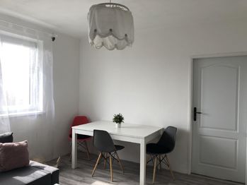 Obývací pokoj - Pronájem bytu 2+1 v osobním vlastnictví, Písek
