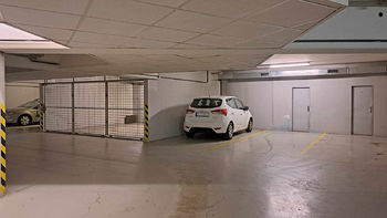 Pronájem garážového stání 1701 m², Praha 4 - Kunratice