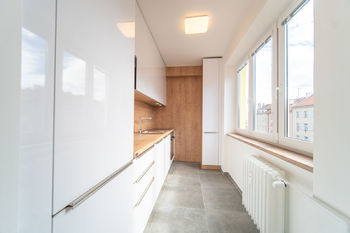 Pronájem bytu 2+1 v družstevním vlastnictví 50 m², Praha 9 - Libeň