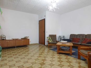 obývací pokoj 4 - Prodej bytu 3+1 v osobním vlastnictví 80 m², Scalea