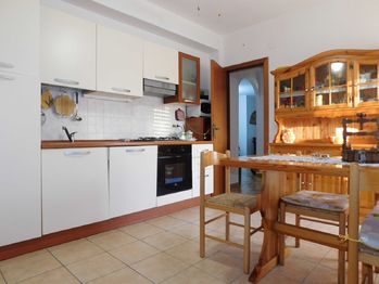 kuchyně 2 - Prodej bytu 3+1 v osobním vlastnictví 80 m², Scalea