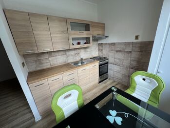 kuchyňský kout - Pronájem bytu 3+kk v osobním vlastnictví 63 m², Pardubice