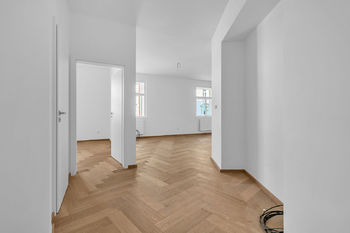 Prodej bytu 3+kk v osobním vlastnictví 81 m², Praha 5 - Smíchov