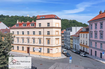 Prodej bytu 3+kk v osobním vlastnictví 81 m², Praha 5 - Smíchov