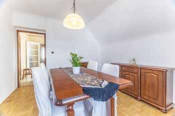 Jídelna  - Prodej domu 153 m², Praha 10 - Strašnice