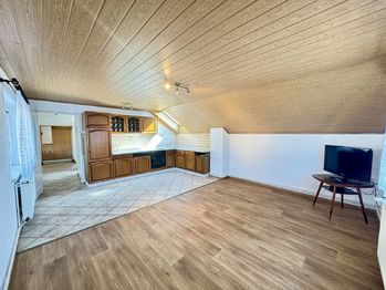 Obývací pokoj + Kuchyně  - Pronájem bytu 2+kk v osobním vlastnictví 55 m², Hořovice 