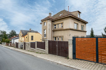 Prodej domu 340 m², Praha 9 - Kyje (ID 205-