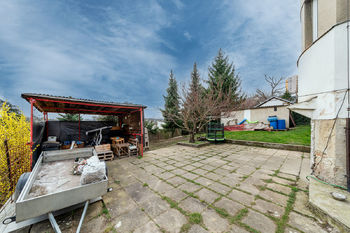 Prodej domu 340 m², Praha 9 - Kyje