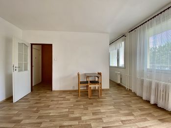 Pronájem bytu 1+kk v osobním vlastnictví 35 m², Praha 9 - Střížkov