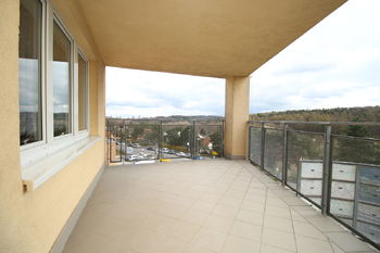 Balkon - Pronájem bytu 2+kk v osobním vlastnictví 56 m², Praha 10 - Hostivař