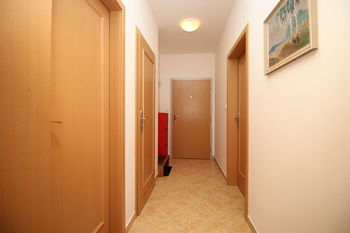 Chodba - Pronájem bytu 2+kk v osobním vlastnictví 56 m², Praha 10 - Hostivař
