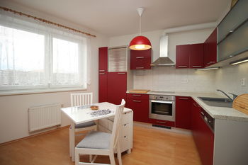 Kuchyně - Pronájem bytu 2+kk v osobním vlastnictví 56 m², Praha 10 - Hostivař