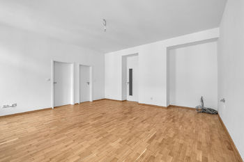 Prodej bytu 2+kk v osobním vlastnictví 56 m², Praha 5 - Smíchov