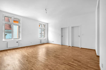 Prodej bytu 2+kk v osobním vlastnictví 56 m², Praha 5 - Smíchov