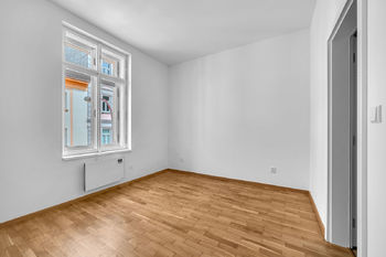 Prodej bytu 2+kk v osobním vlastnictví 56 m², Praha 5 - Smíchov