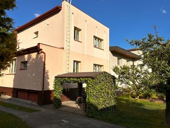Prodej domu 205 m², Praha 9 - Horní Počernice