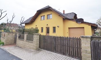 Prodej domu 268 m², Bašť