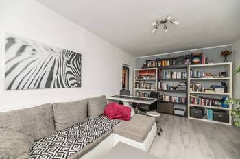 obývací pokoj - Prodej bytu 2+1 v osobním vlastnictví 54 m², Kladno
