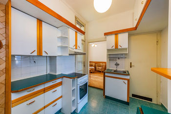 2. Kuchyně - Prodej bytu 2+kk v osobním vlastnictví 48 m², Praha 6 - Dejvice