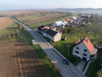Prodej pozemku 716 m², Tečovice