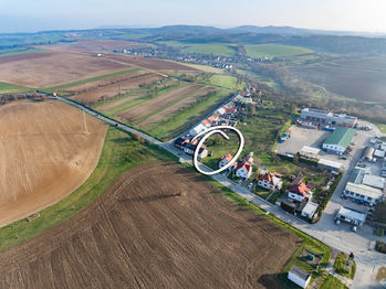 Prodej pozemku 2890 m², Zlín