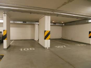Pronájem garážového stání 15 m², Praha 10 - Strašnice