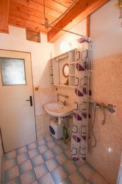 koupelna - Prodej chaty / chalupy 84 m², Hradce