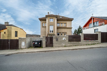 Prodej nájemního domu 340 m², Praha 9 - Kyje