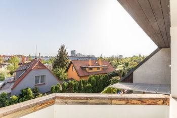 Pronájem domu 394 m², Praha 10 - Malešice