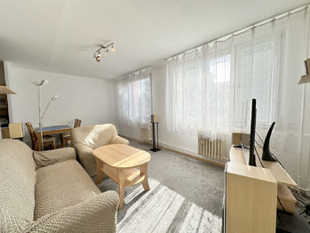 Obývací pokoj - Prodej bytu 4+kk v osobním vlastnictví 81 m², Kladno