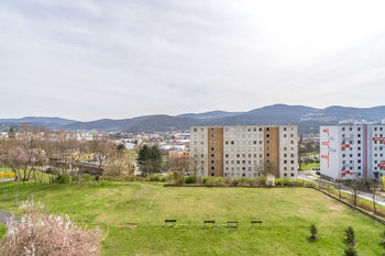 Výhled z balkónu - Prodej bytu 4+1 v družstevním vlastnictví 88 m², Ústí nad Labem