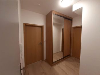 Pronájem bytu 1+kk v osobním vlastnictví 31 m², Praha 10 - Hostivař