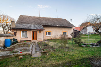 pohled ze dvora - Prodej domu 170 m², Pavlíkov