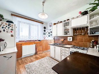 Prodej domu 300 m², Komárov