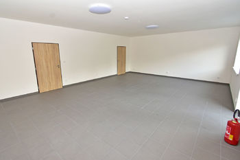 nebytový prostor / prodejní plocha - Pronájem kancelářských prostor 57 m², Kostelec nad Labem