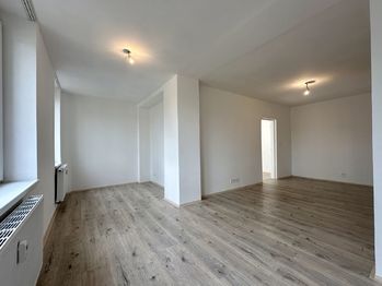 Pronájem bytu 2+1 v osobním vlastnictví 80 m², Dubí