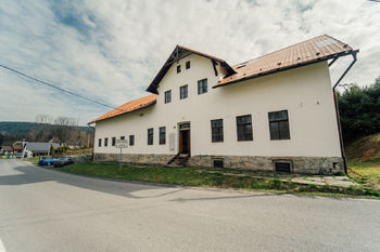 Prodej hotelu 557 m², Zborovy