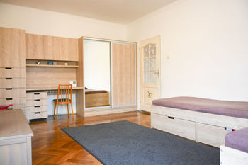 Prodej nájemního domu 450 m², Praha 5 - Motol