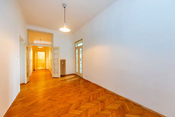 Prodej bytu 5+1 v osobním vlastnictví 194 m², Praha 7 - Holešovice
