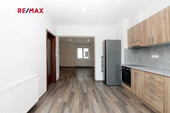 kuchyň s obývací místností - Pronájem bytu 3+1 v osobním vlastnictví 86 m², Kolín