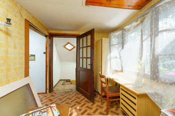 podkroví - pohled na schodiště - Prodej chaty / chalupy 43 m², Davle