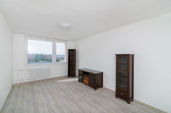 obývací pokoj - Pronájem bytu 2+kk v osobním vlastnictví 43 m², Praha 8 - Bohnice 