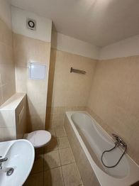 koupelna - Pronájem bytu 2+kk v osobním vlastnictví, Chrudim