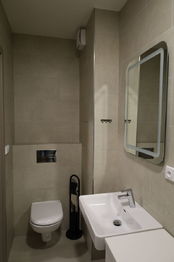 WC - Pronájem bytu 1+kk v osobním vlastnictví 33 m², Chrudim
