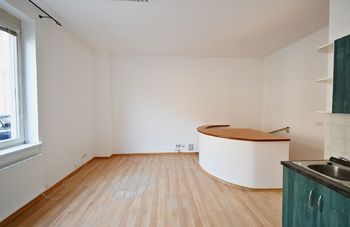 KANCELÁŘ 1 - Prodej kancelářských prostor 73 m², Vodňany 