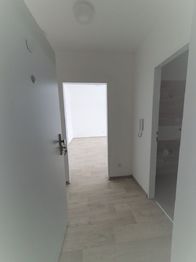 vstup - Pronájem bytu 1+kk v osobním vlastnictví 30 m², Jablonec nad Nisou