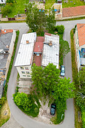 Pohled na dům - Prodej nájemního domu 478 m², Koštice