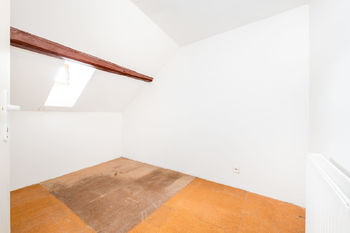 Podkroví malý pokoj č.3 - Prodej domu 202 m², Kaplice